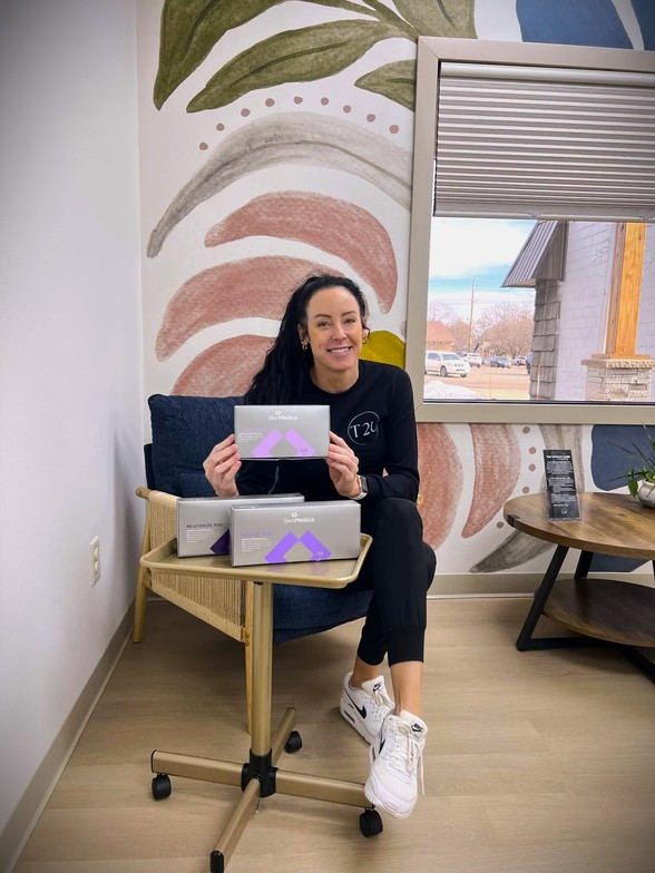 tailored to you. glow. glowing skin. medical aesthetics. clinic 